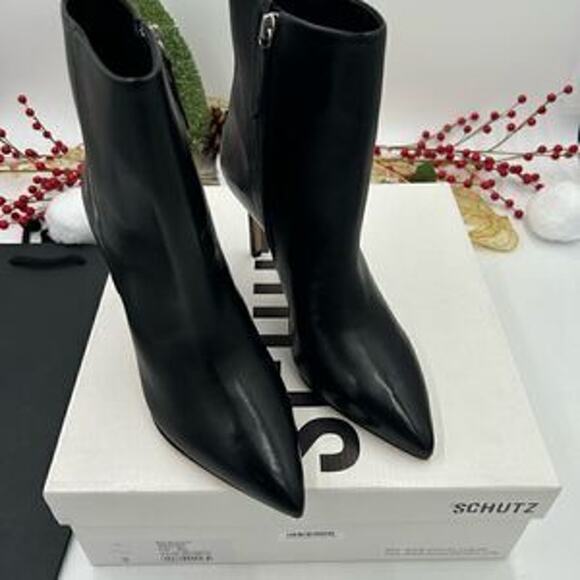 Women’s Schutz black soft leather ankle boots size 40 made in Brazil - Picture 7 of 13